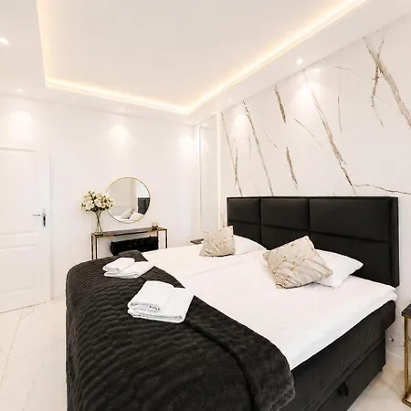 Karolkowa 28 - Prestigious With Balcony By Renters Prestige * Varsovia