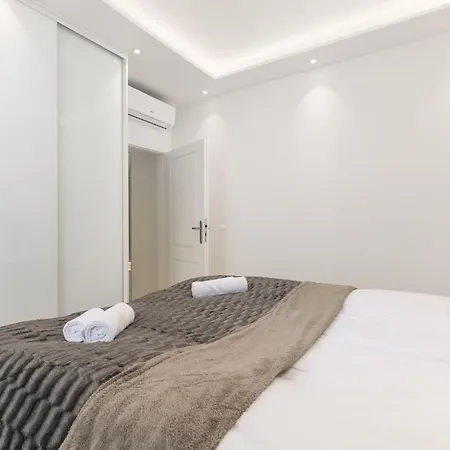 Διαμέρισμα Karolkowa 28 - Prestigious With Balcony By Renters Prestige *