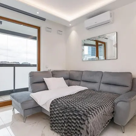 Karolkowa 28 - Prestigious With Balcony By Renters Prestige Apartment