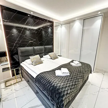 Karolkowa 28 - Prestigious With Balcony By Renters Prestige