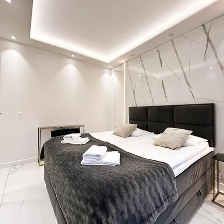 Karolkowa 28 - Prestigious With Balcony By Renters Prestige وارسو